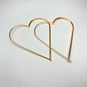 NWOT Gold Tone Heart Hoop Earrings